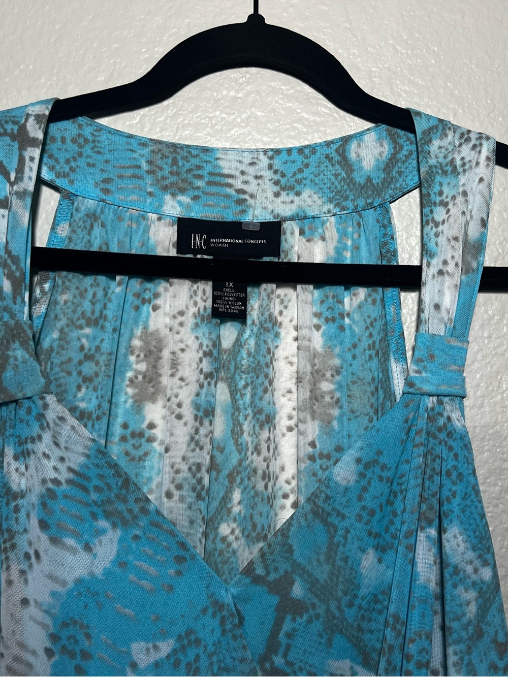 INC International Concepts Teal and White Sleeveless Printed Blouse
